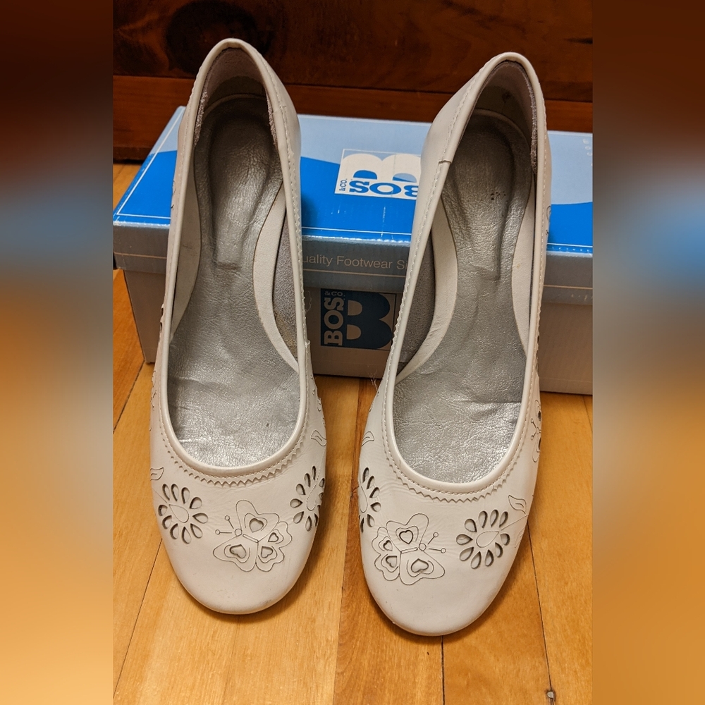 Bos. & Co. White Kitten Heels With Flower Cutouts